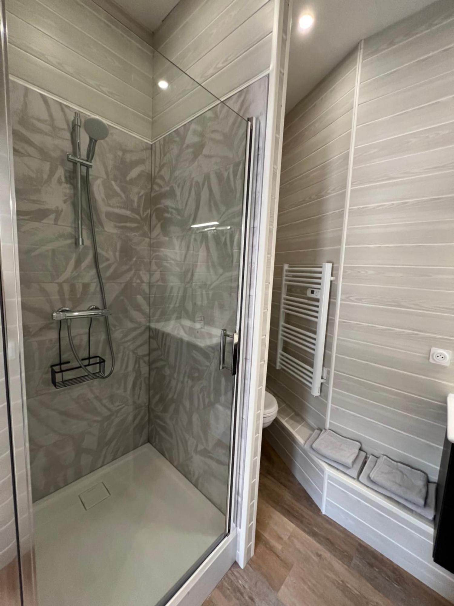 Complexe Les 4 Saisons Hotel Oust Bilik gambar