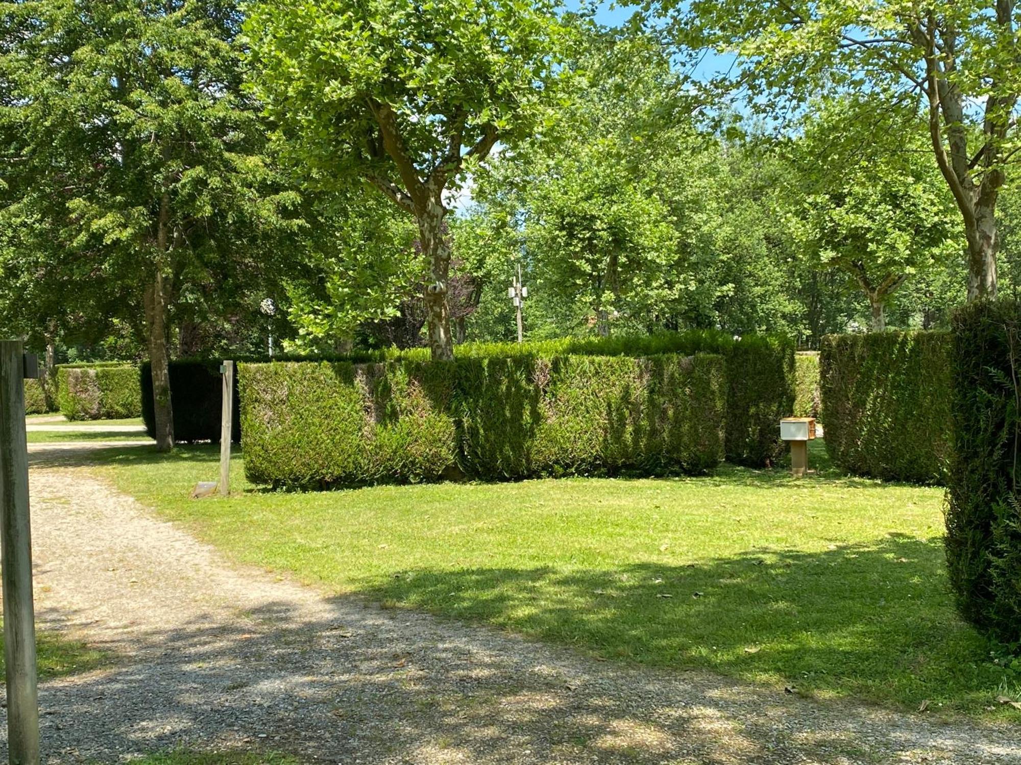 Complexe Les 4 Saisons Hotel Oust Luaran gambar
