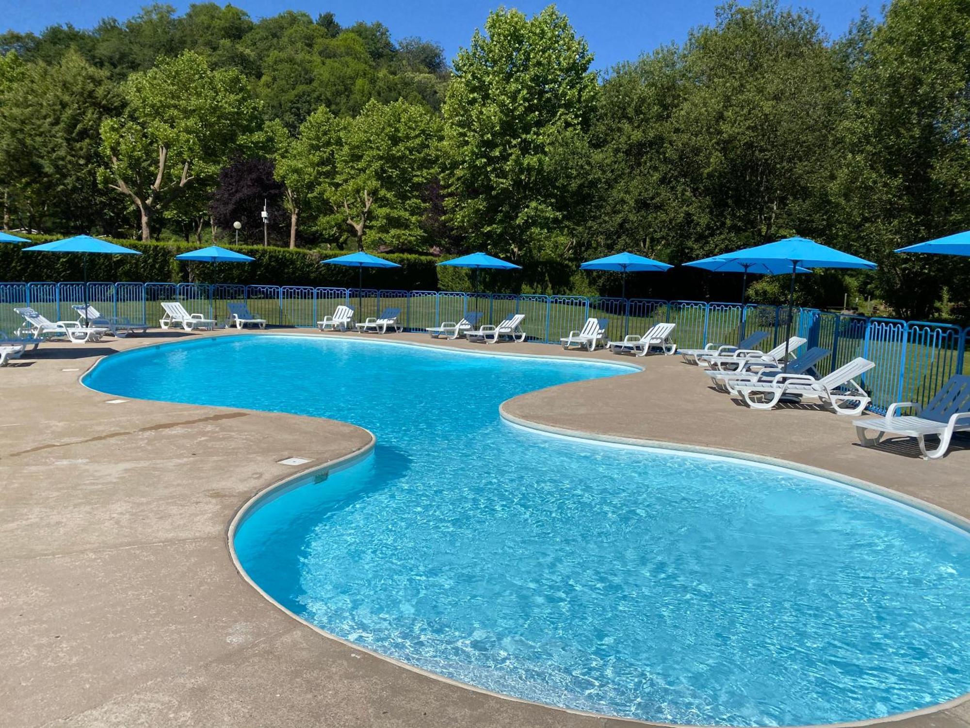 Complexe Les 4 Saisons Hotel Oust Luaran gambar